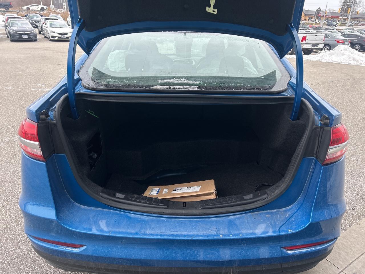 2019 Ford Fusion Hybrid SE   Navigation   Low Km   Clean Carfax Photo