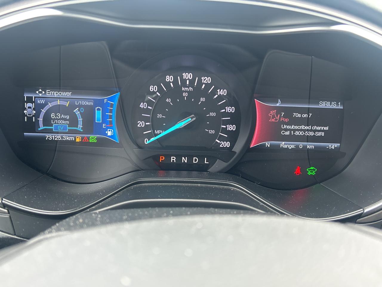 2019 Ford Fusion Hybrid SE   Navigation   Low Km   Clean Carfax Photo
