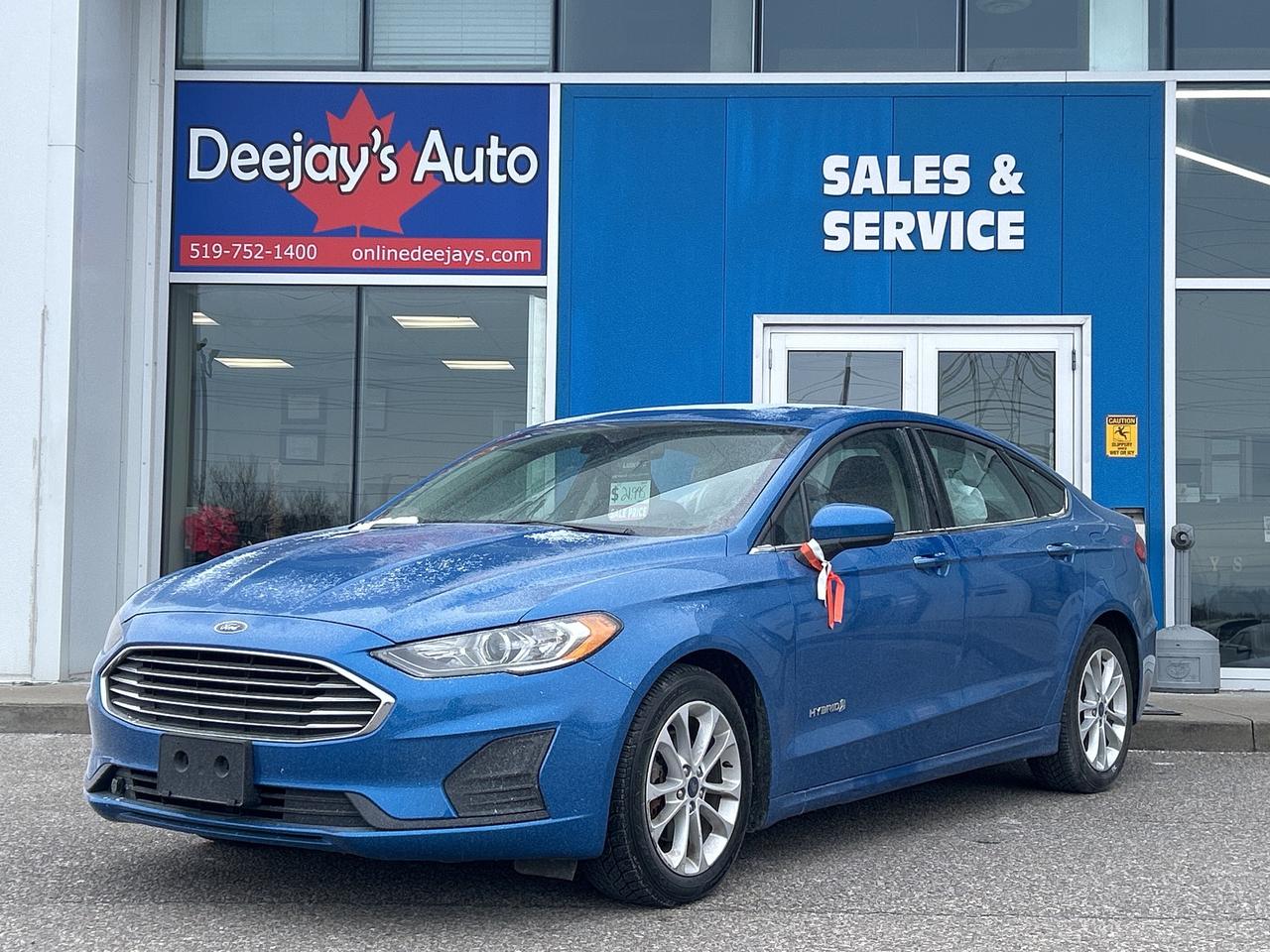 2019 Ford Fusion Hybrid SE   Navigation   Low Km   Clean Carfax Photo