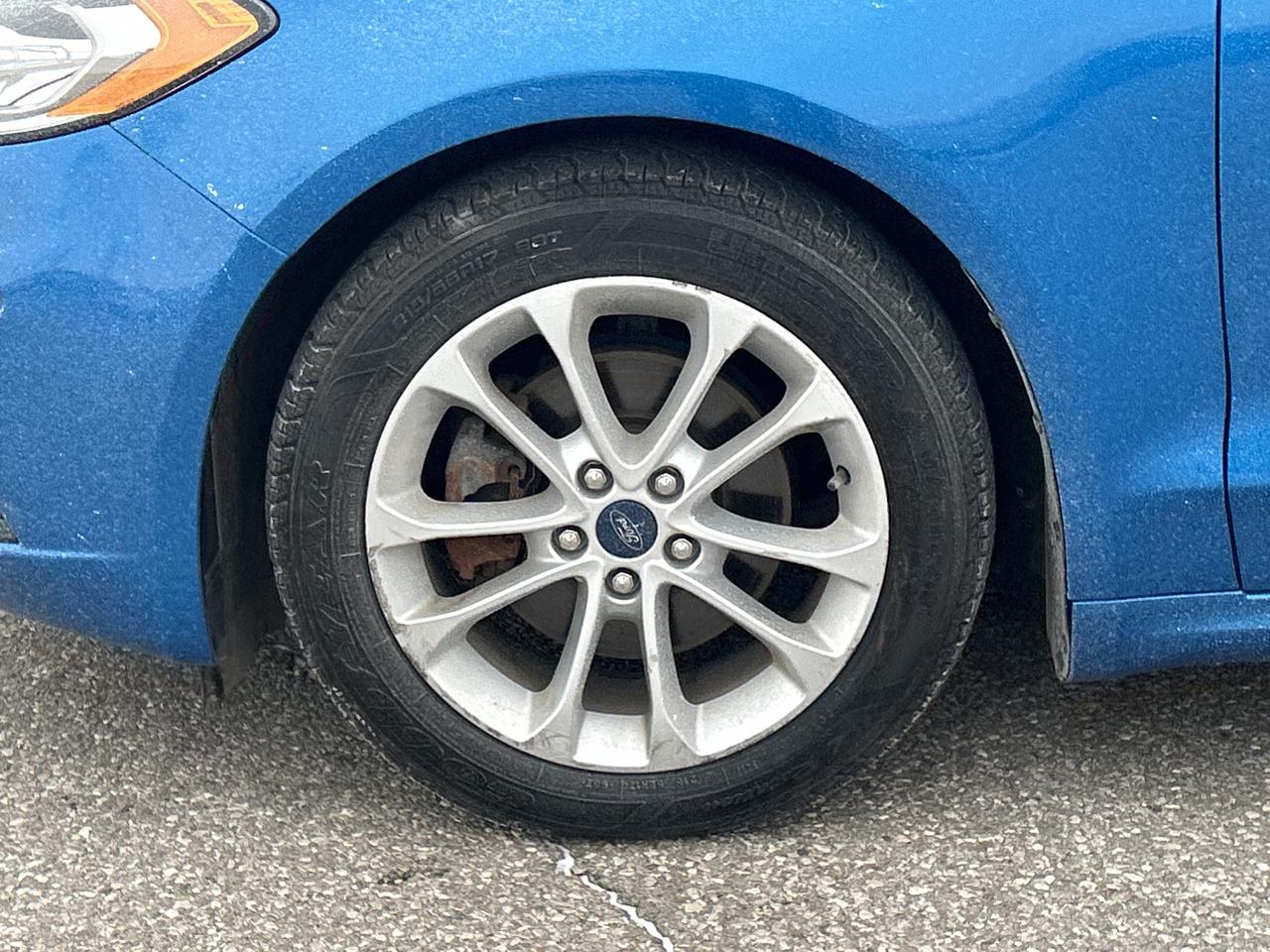 2019 Ford Fusion Hybrid SE   Navigation   Low Km   Clean Carfax Photo