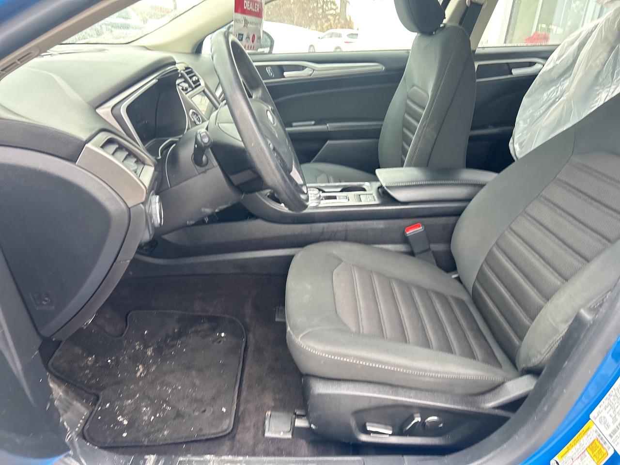 2019 Ford Fusion Hybrid SE   Navigation   Low Km   Clean Carfax Photo