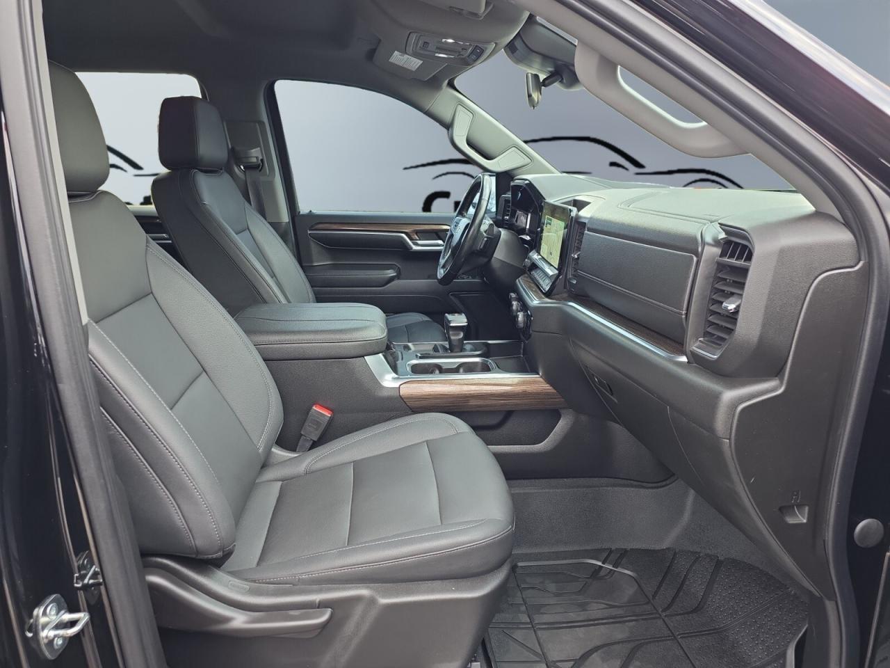 2023 Chevrolet Silverado 1500 NO ACCIDENTS / LEATHER / DIGITAL DASH / CARPLAY / Photo