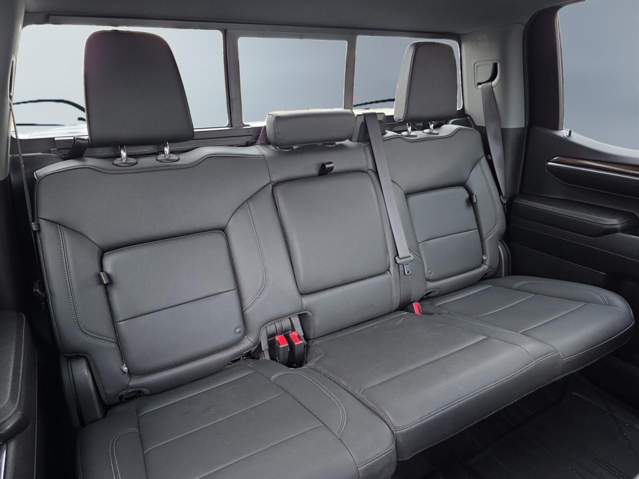 2023 Chevrolet Silverado 1500 NO ACCIDENTS / LEATHER / DIGITAL DASH / CARPLAY / Photo