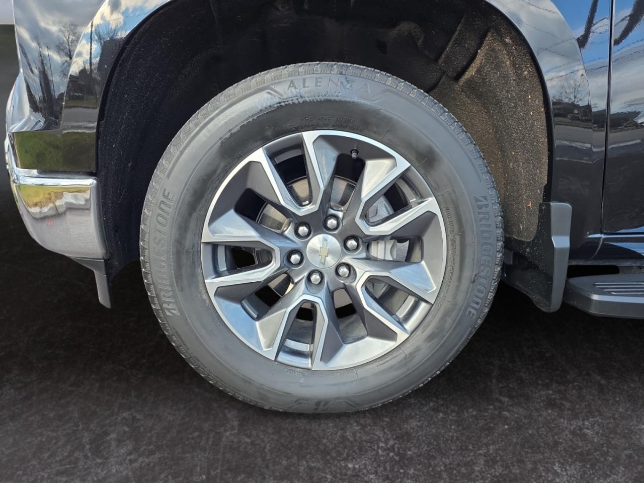 2023 Chevrolet Silverado 1500 NO ACCIDENTS / LEATHER / DIGITAL DASH / CARPLAY / Photo