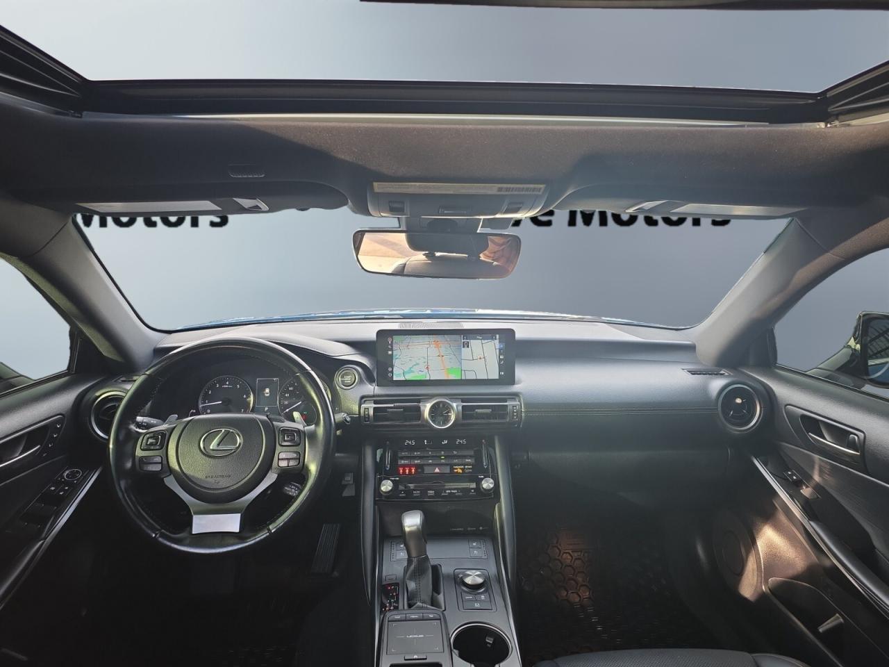 2022 Lexus IS IS 300 AWD * NO ACCIDENTS / 1 OWNER / ROOF / DRIVE Photo