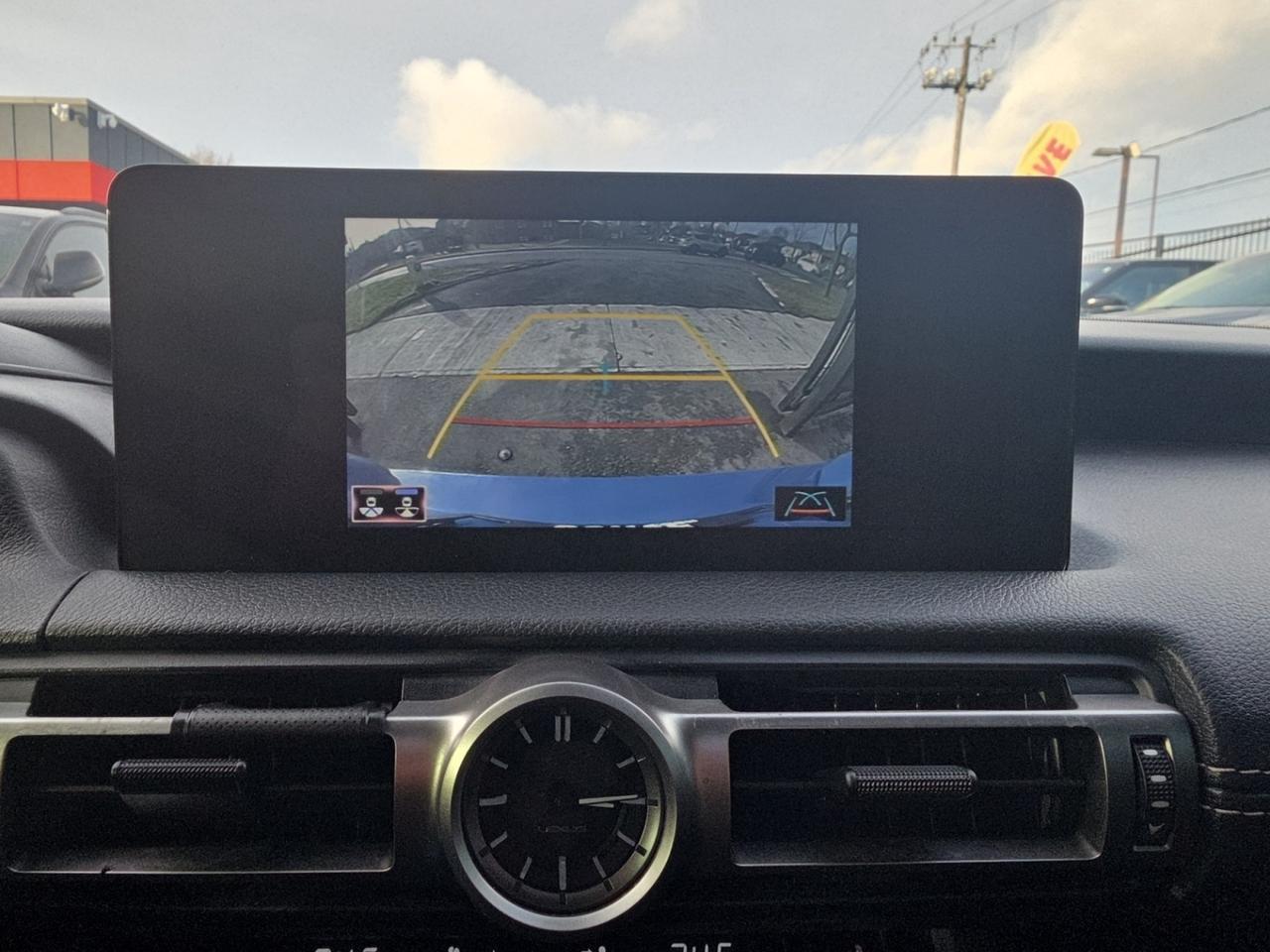 2022 Lexus IS IS 300 AWD * NO ACCIDENTS / 1 OWNER / ROOF / DRIVE Photo