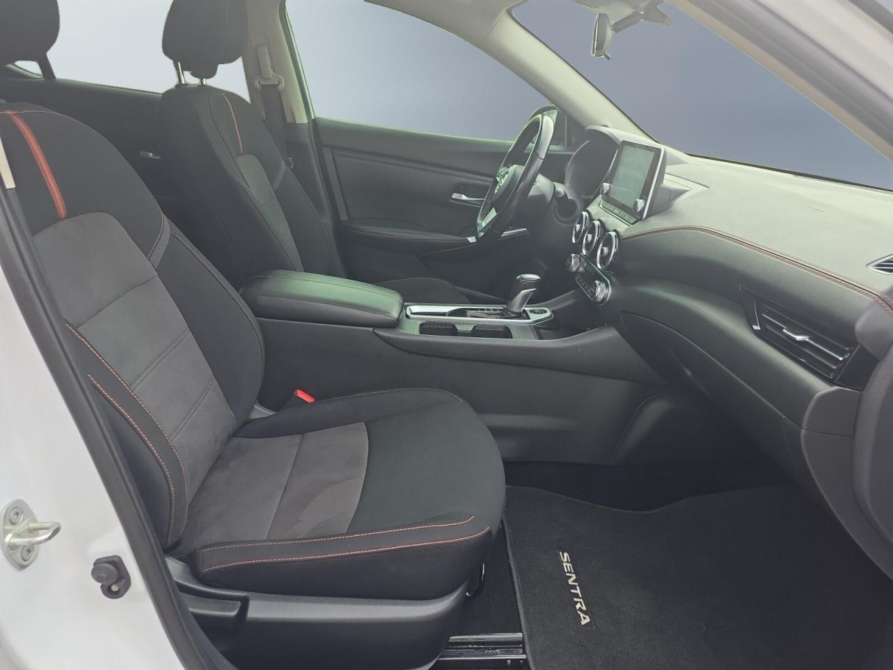 2023 Nissan Sentra SR MIDNIGHT EDITION * CARPLAY / ROOF / DRIVER ASSI Photo