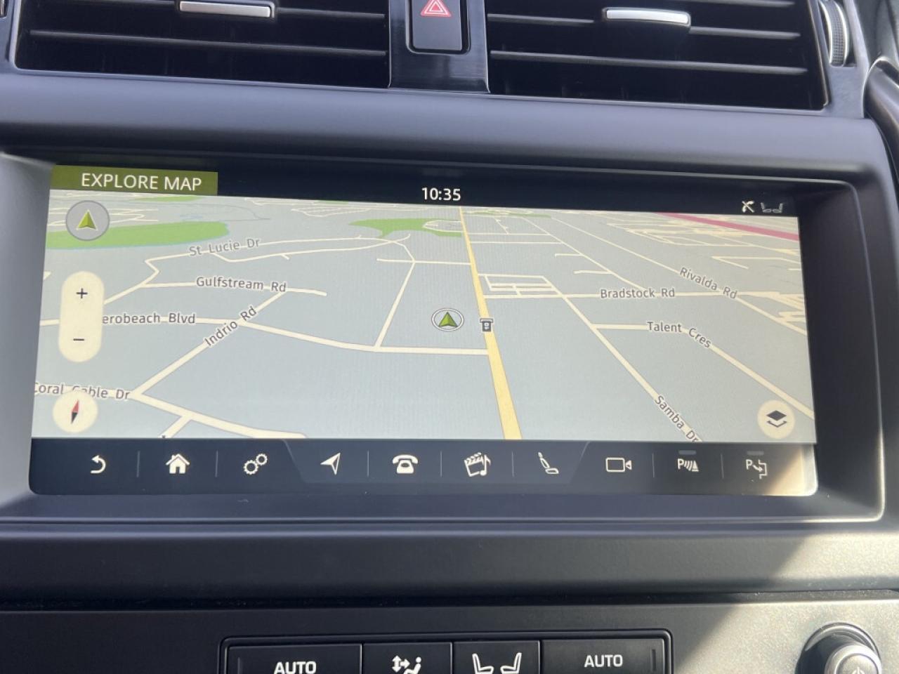 2020 Land Rover Discovery Landmark Edition *CARPLAY/PANORAMIC ROOF/7 PASSENG Photo