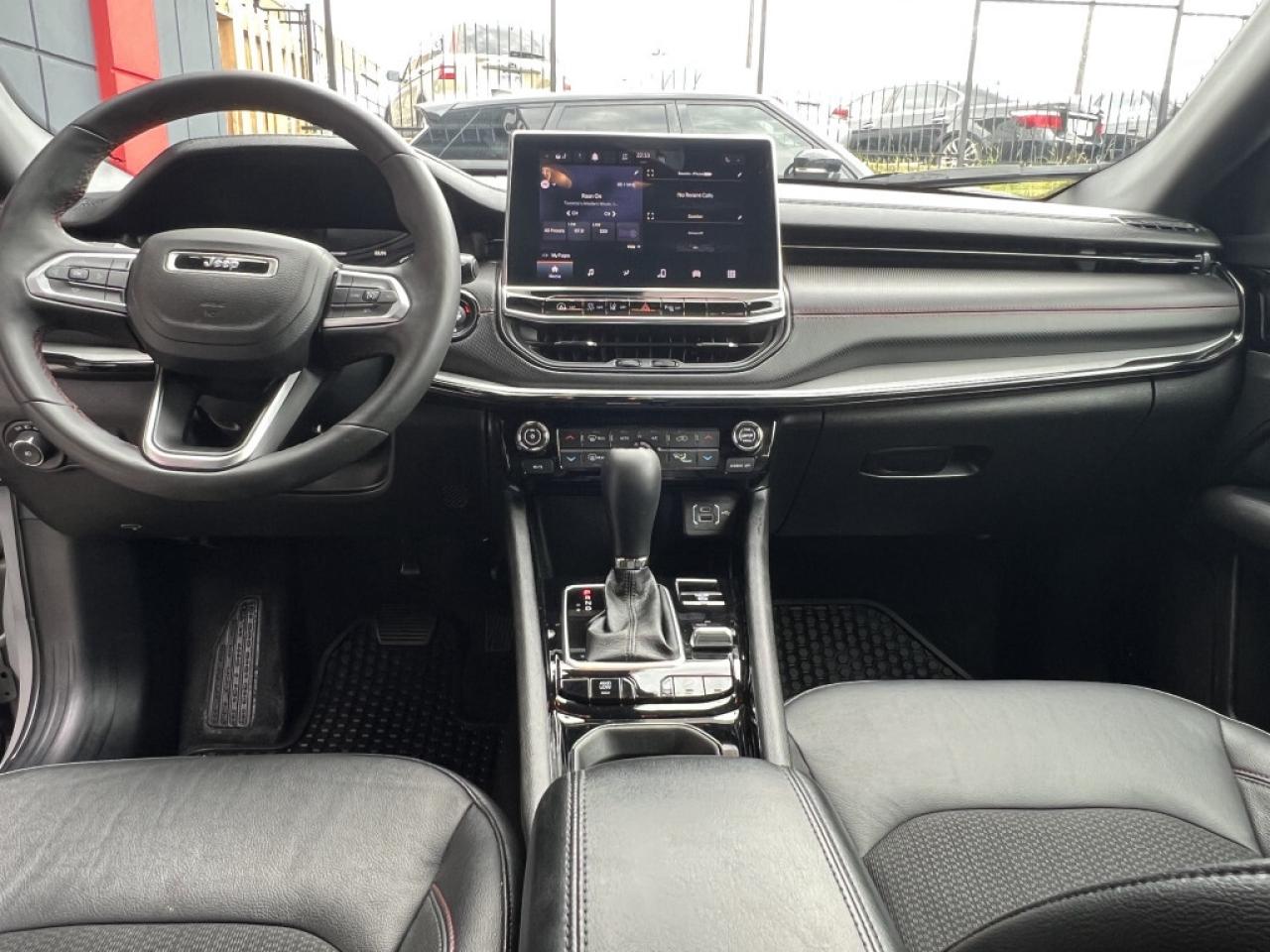 2024 Jeep Compass Trailhawk 4x4 * CARPLAY / CAMERA / LEATHER / LANE Photo