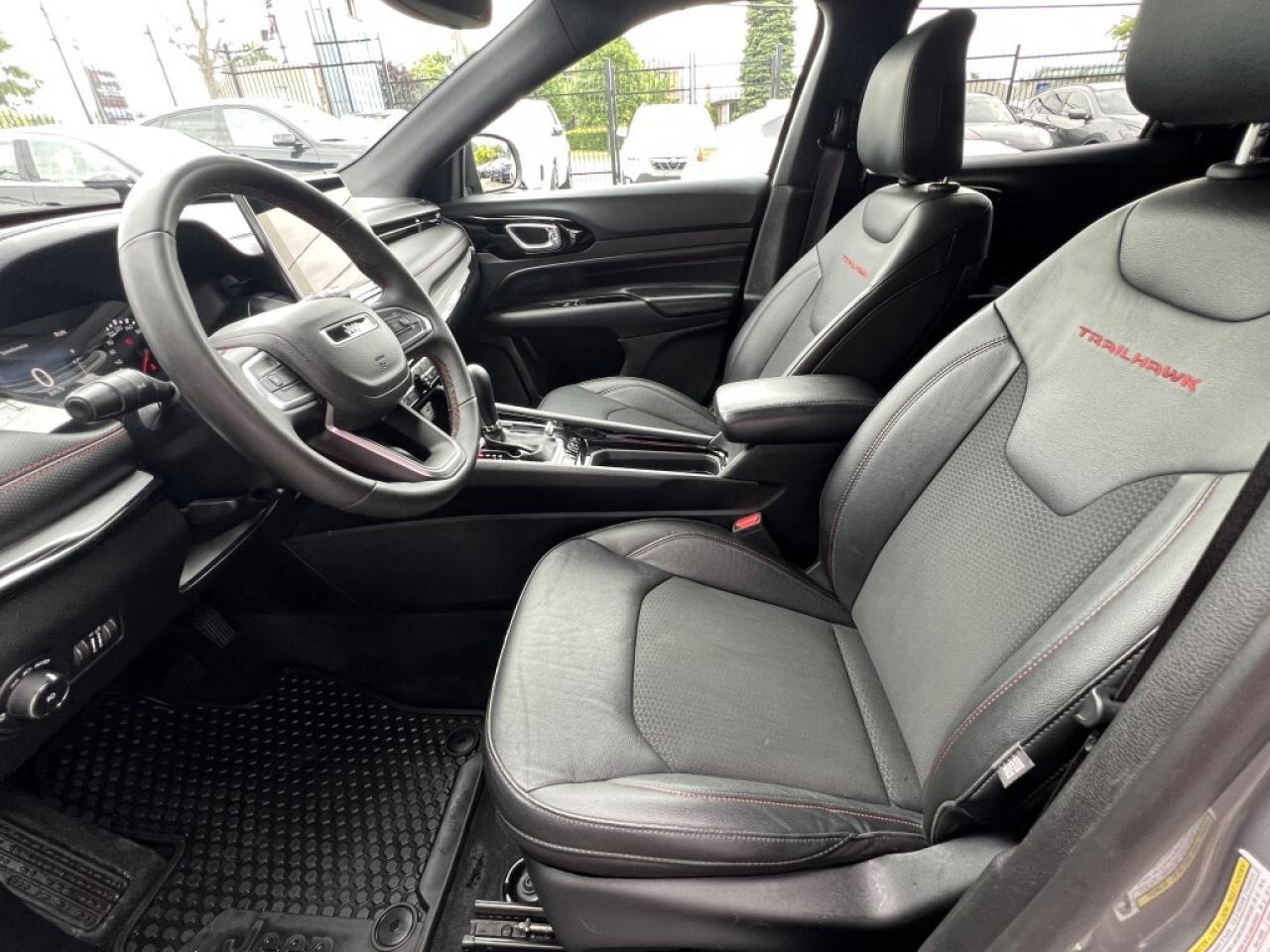 2024 Jeep Compass Trailhawk 4x4 * CARPLAY / CAMERA / LEATHER / LANE Photo