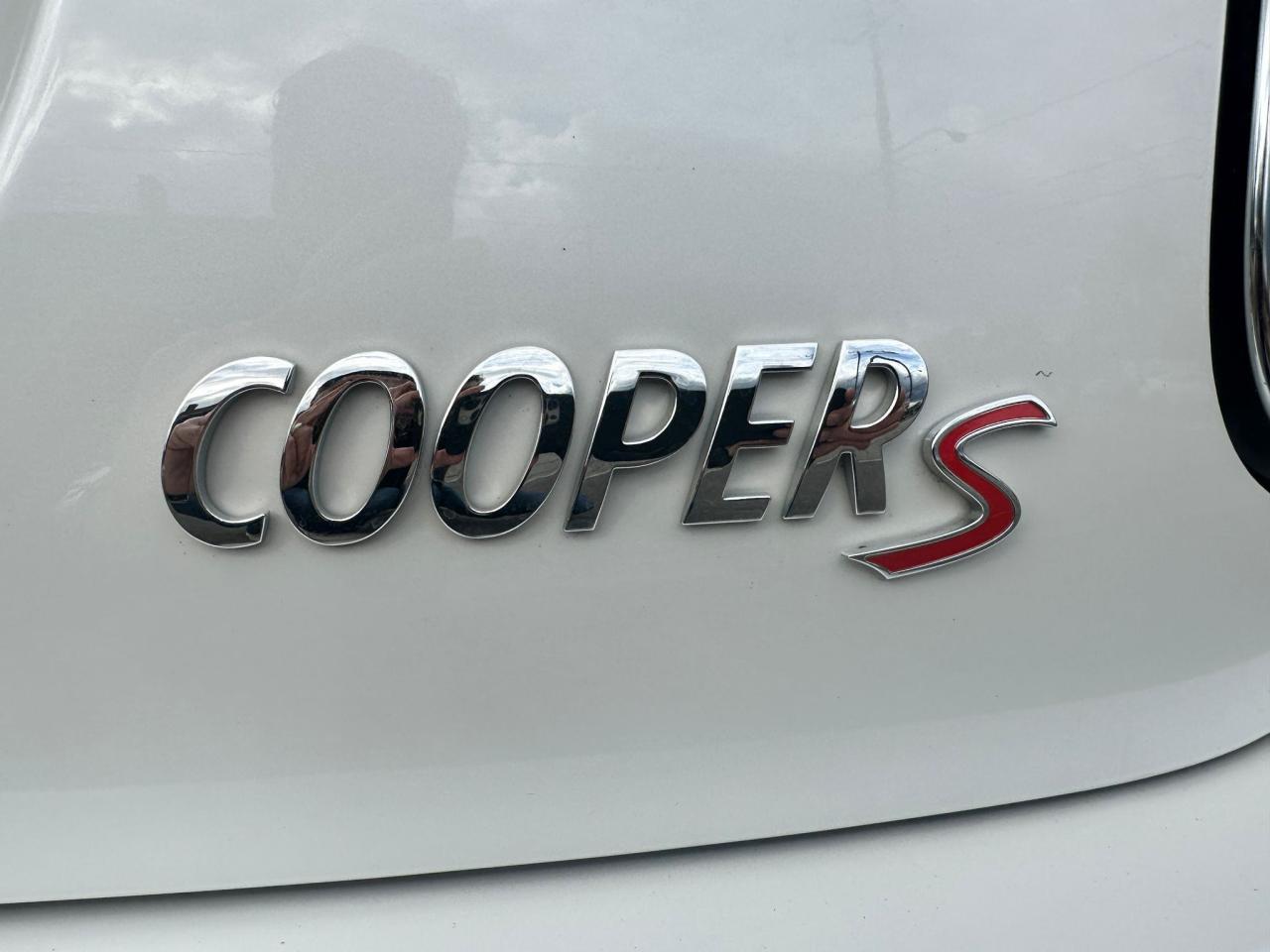 2024 MINI 5 Door Cooper S * NO ACCIDENTS / NAVI / PANORAMIC / CARPL Photo
