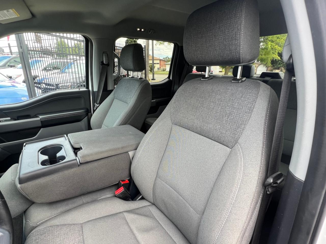 2024 Ford F-150 XLT 4WD SuperCrew 5.5' Box 5.0L 8 Cylinder * CARPL Photo