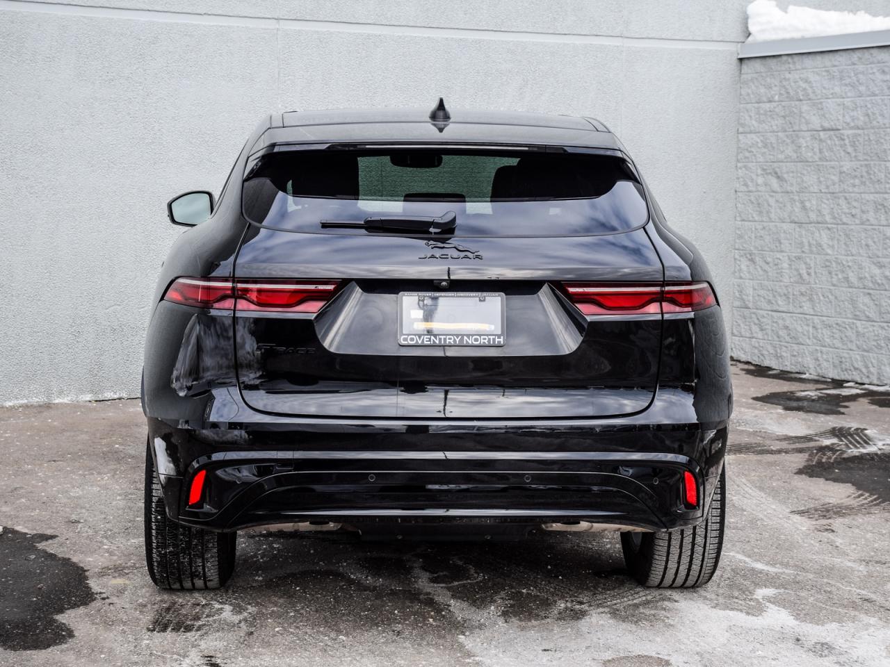 2023 Jaguar F-PACE S/ONE OWNER/DEALER MAINTAINED/EXECUTIVE FLEET Photo