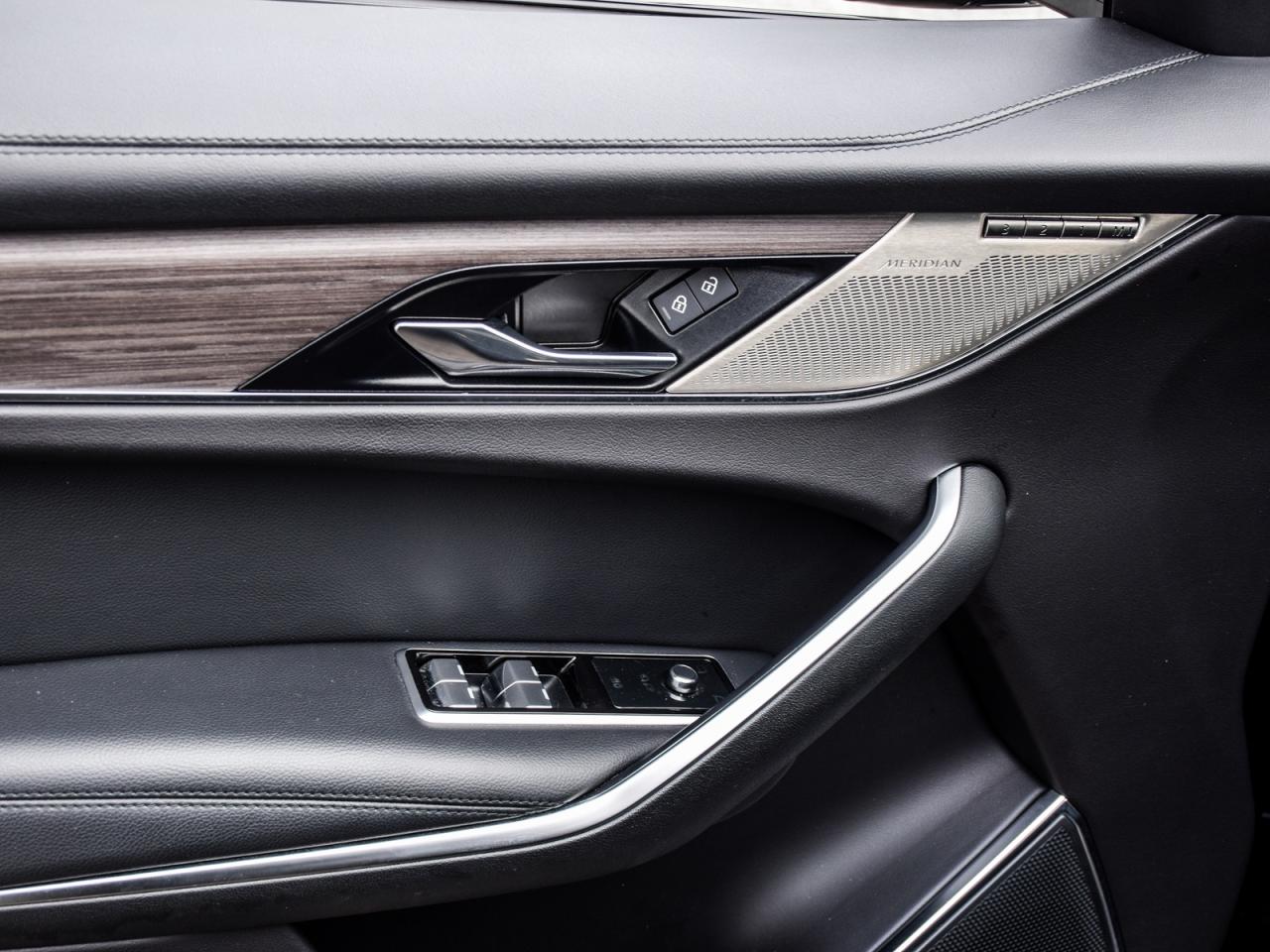 2023 Jaguar F-PACE S/ONE OWNER/DEALER MAINTAINED/EXECUTIVE FLEET Photo