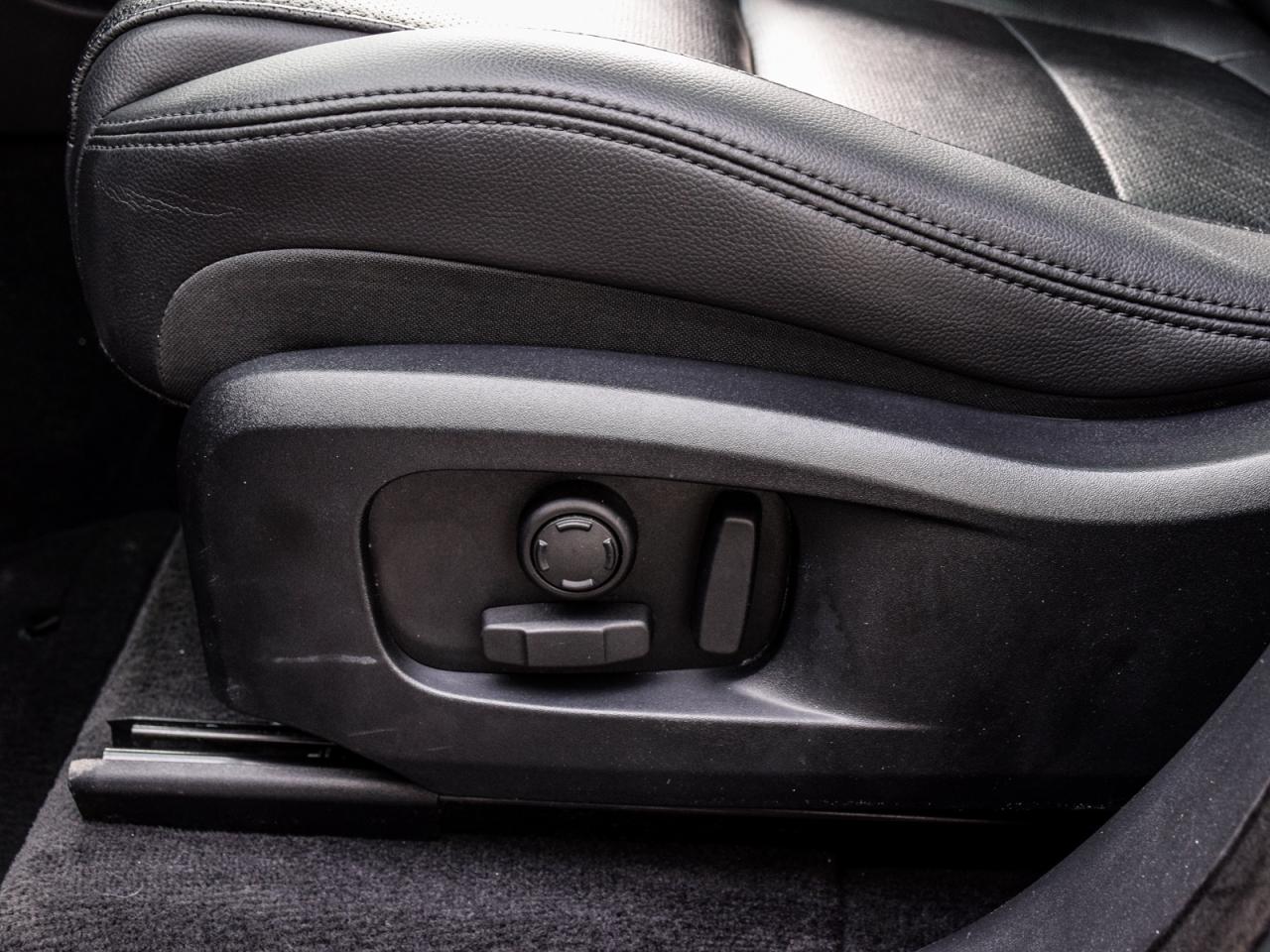 2023 Jaguar F-PACE S/ONE OWNER/DEALER MAINTAINED/EXECUTIVE FLEET Photo