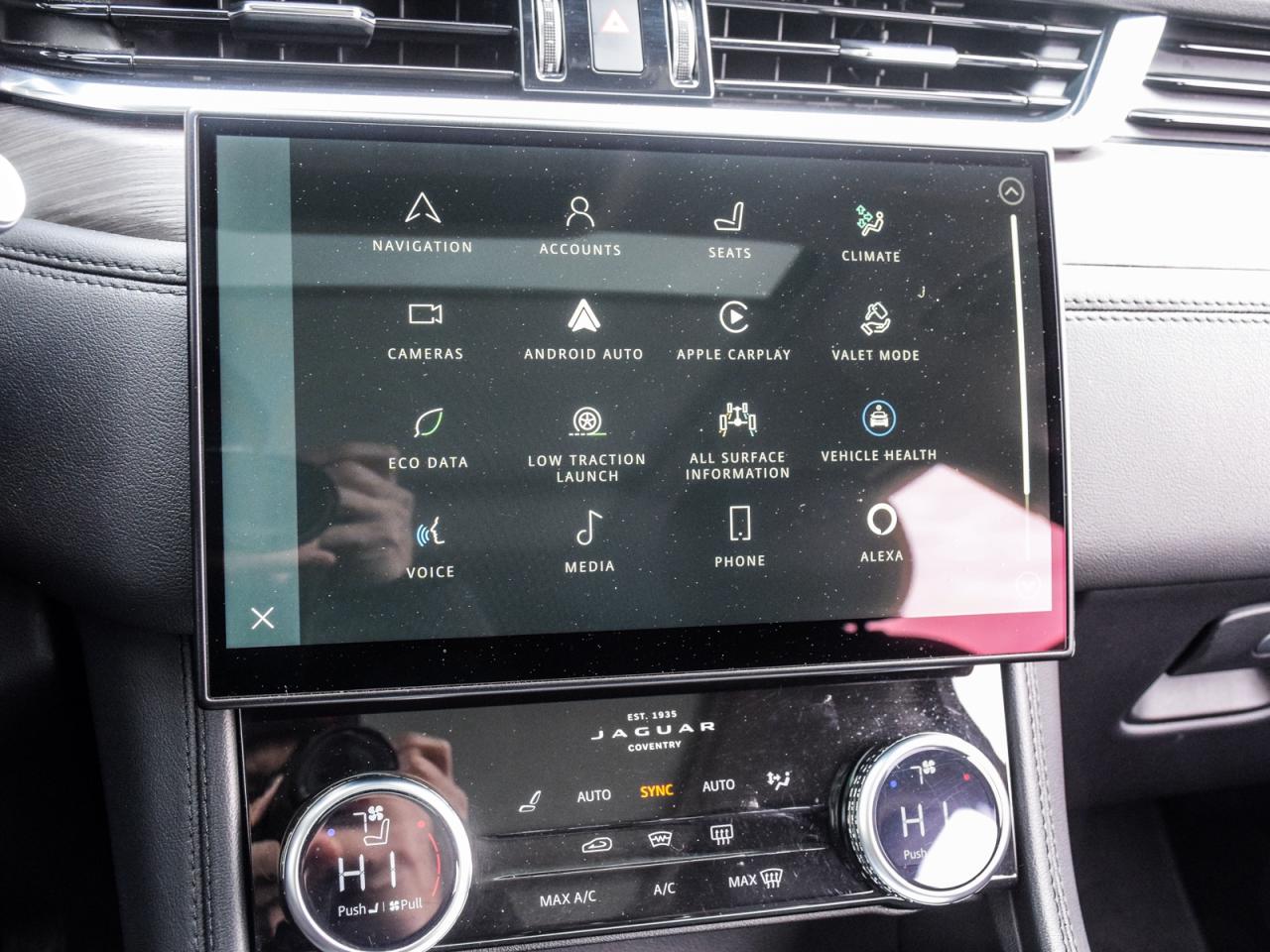 2023 Jaguar F-PACE S/ONE OWNER/DEALER MAINTAINED/EXECUTIVE FLEET Photo