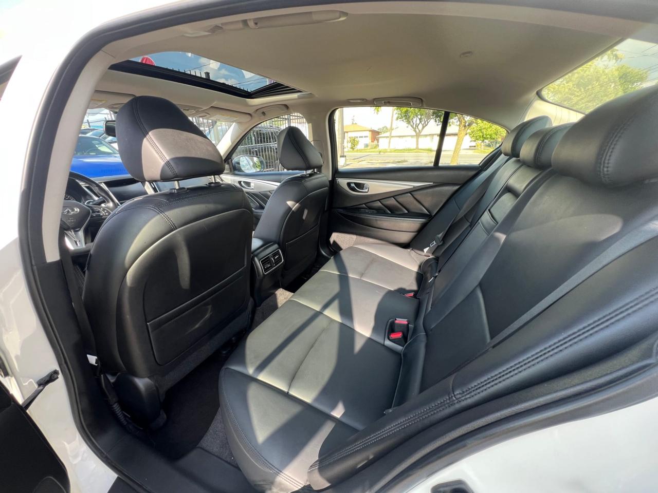 2021 Infiniti Q50 AWD *300 HP/NO ACCIDENTS/ROOF/CARPLAY/360 CAM/DRIV Photo