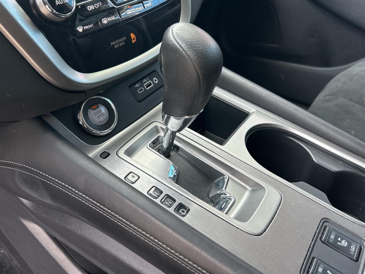 2023 Nissan Murano S 3.5L   Low KM   Clean Carfax Photo