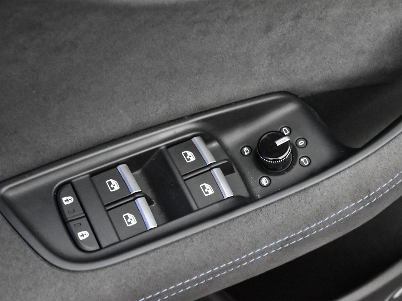 2025 Audi RS Q8 performance 4.0 TFSI quattro Photo