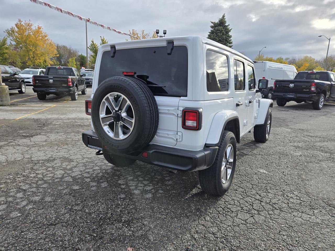 2023 Jeep Wrangler Sahara 4 Door 4x4 w/Body Colour Hard Top Photo