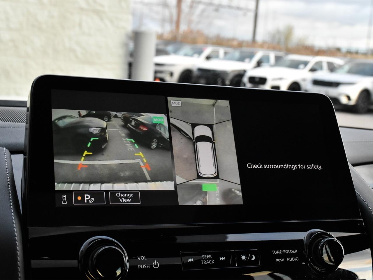 2022 Infiniti QX80 LUXE 7-Passenger Photo