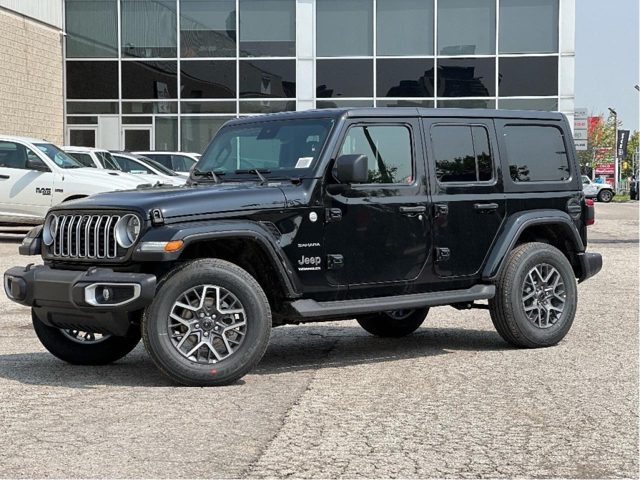 2025 Jeep Wrangler Sahara 4x4 w/Technology Group, Side Steps Photo2