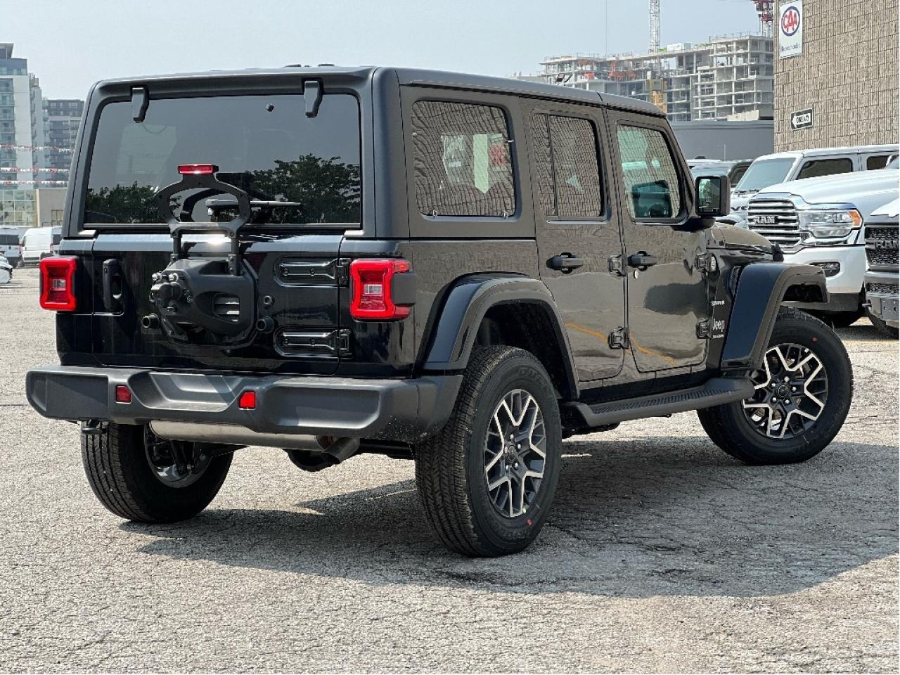 2025 Jeep Wrangler Sahara 4x4 w/Technology Group, Side Steps Photo