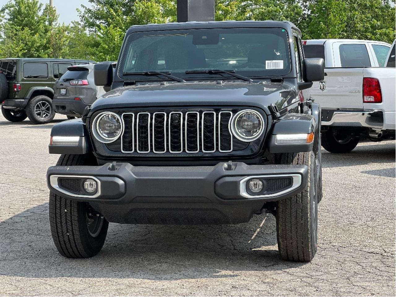 2025 Jeep Wrangler Sahara 4x4 w/Technology Group, Side Steps Photo