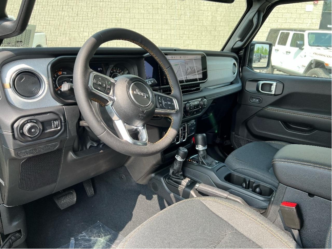 2025 Jeep Wrangler Sahara 4x4 w/Technology Group, Side Steps Photo