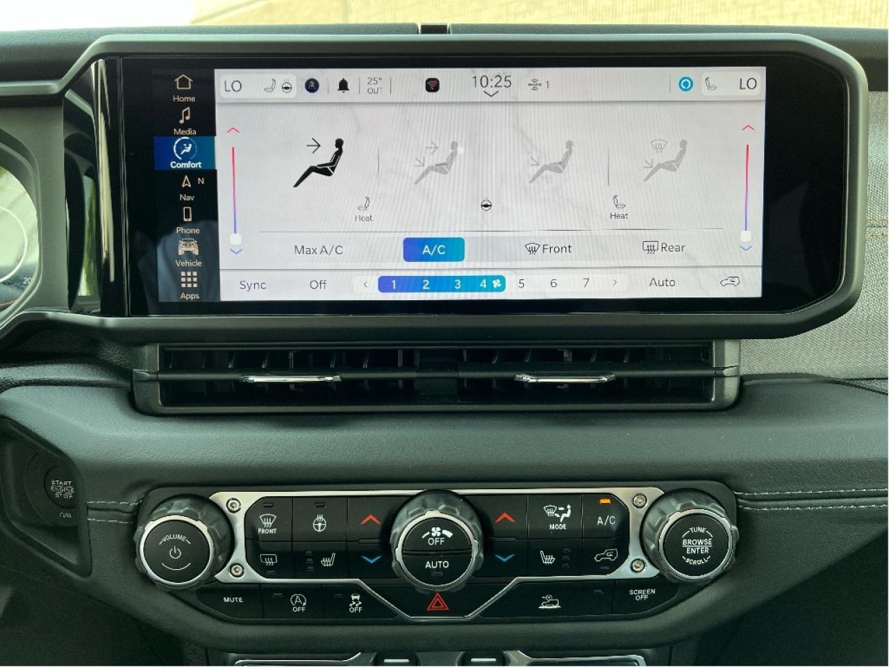 2025 Jeep Wrangler Sahara 4x4 w/Technology Group, Side Steps Photo