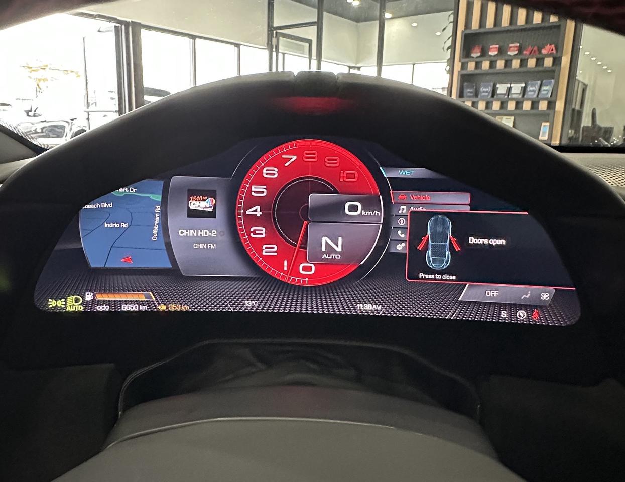 2021 Ferrari Roma 612 HP / VERY LOW KM / 1 OWNER / NO ACCIDENTS / 3. Photo