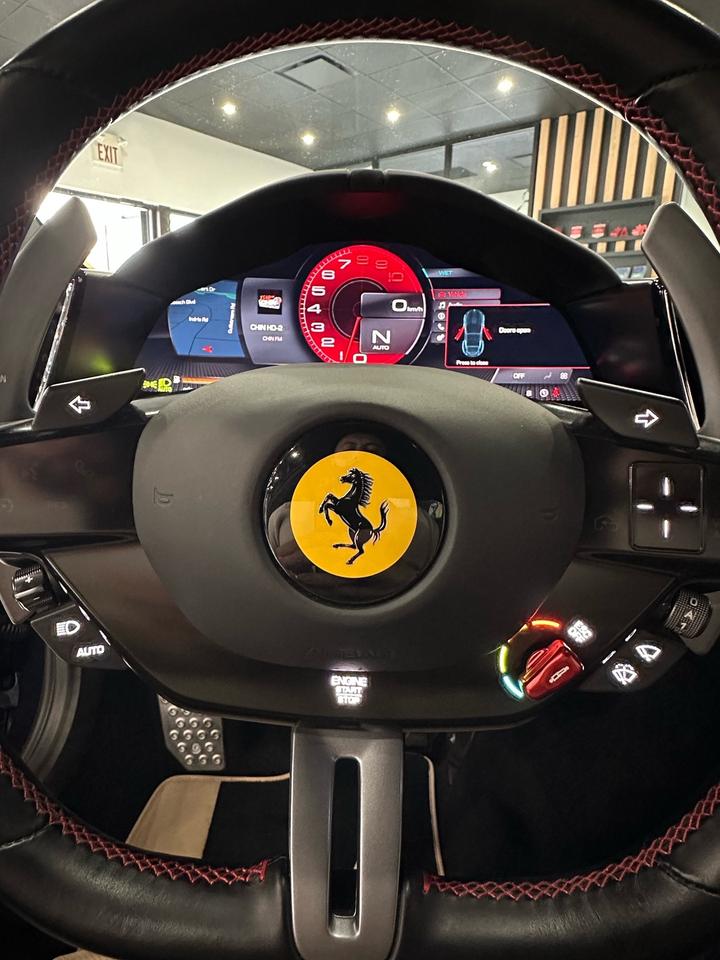 2021 Ferrari Roma 612 HP / VERY LOW KM / 1 OWNER / NO ACCIDENTS / 3. Photo