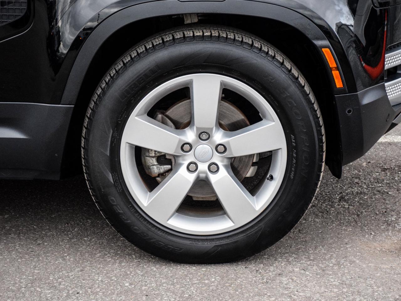 2024 Land Rover Defender S Photo