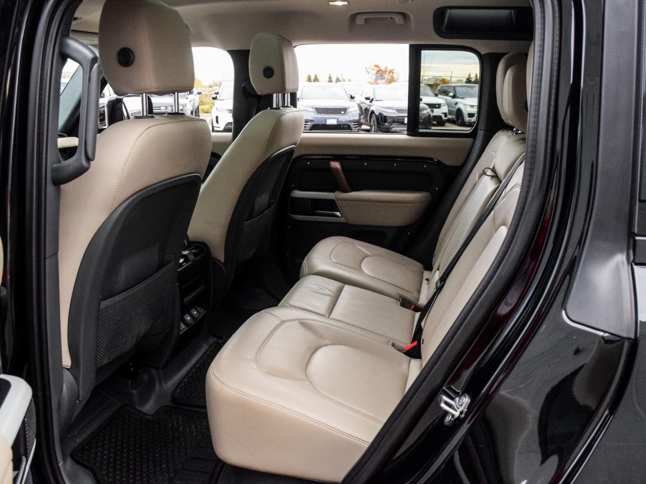 2024 Land Rover Defender S Photo