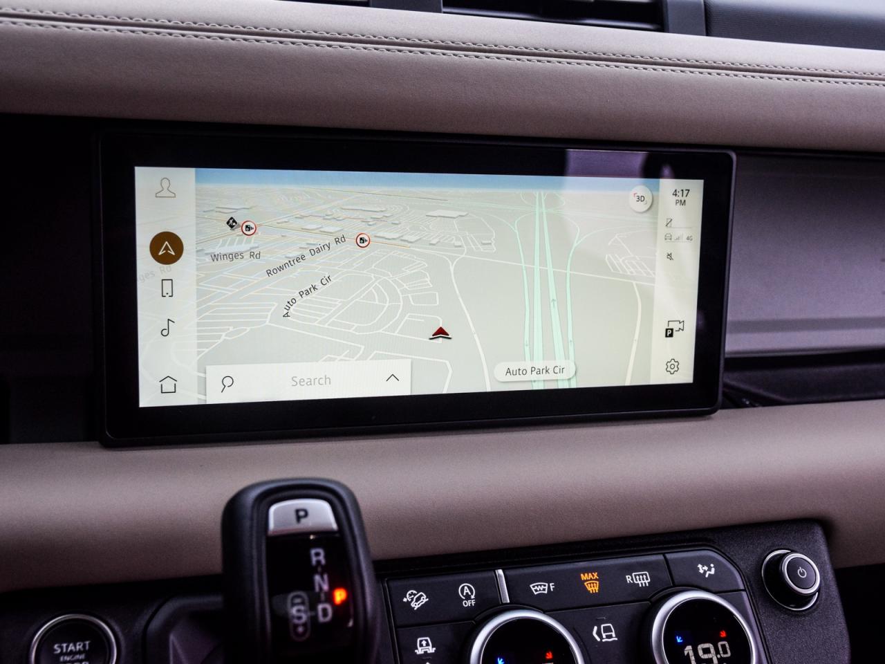 2024 Land Rover Defender S Photo