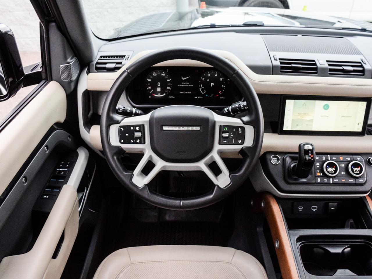 2024 Land Rover Defender S Photo