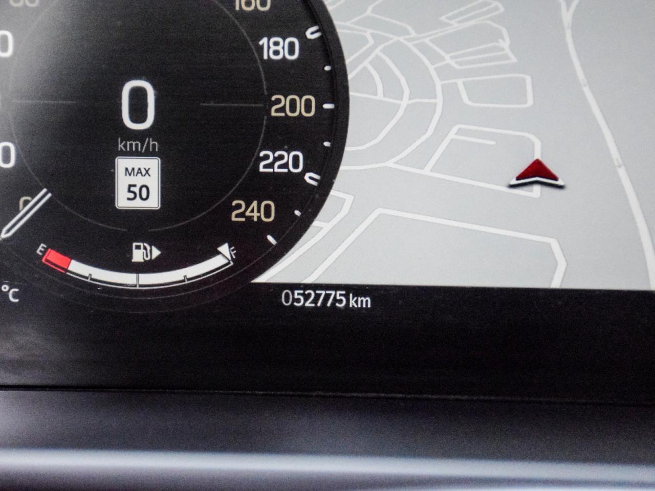 2024 Land Rover Defender S Photo