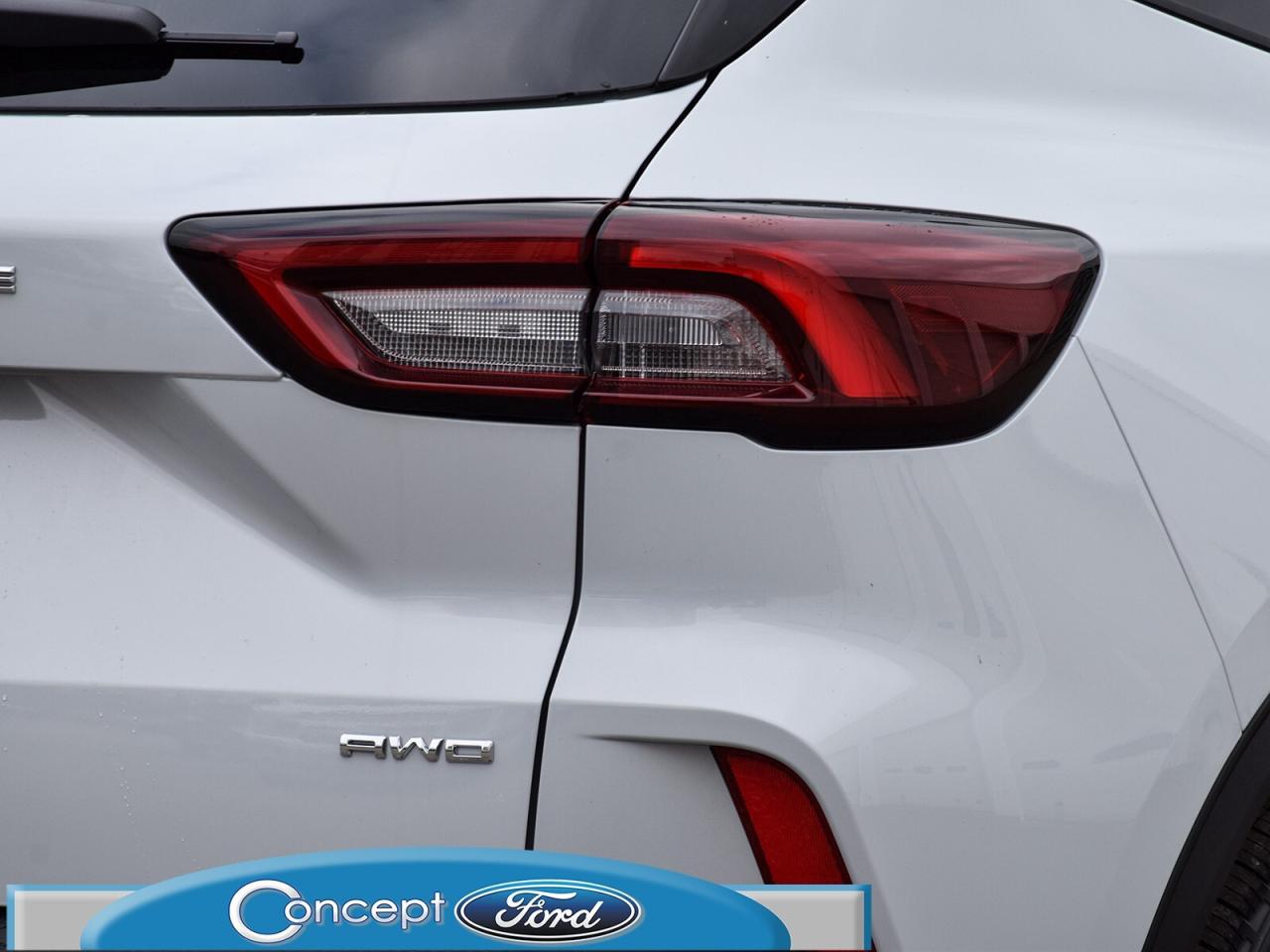 2025 Ford Escape ST-Line AWD Photo