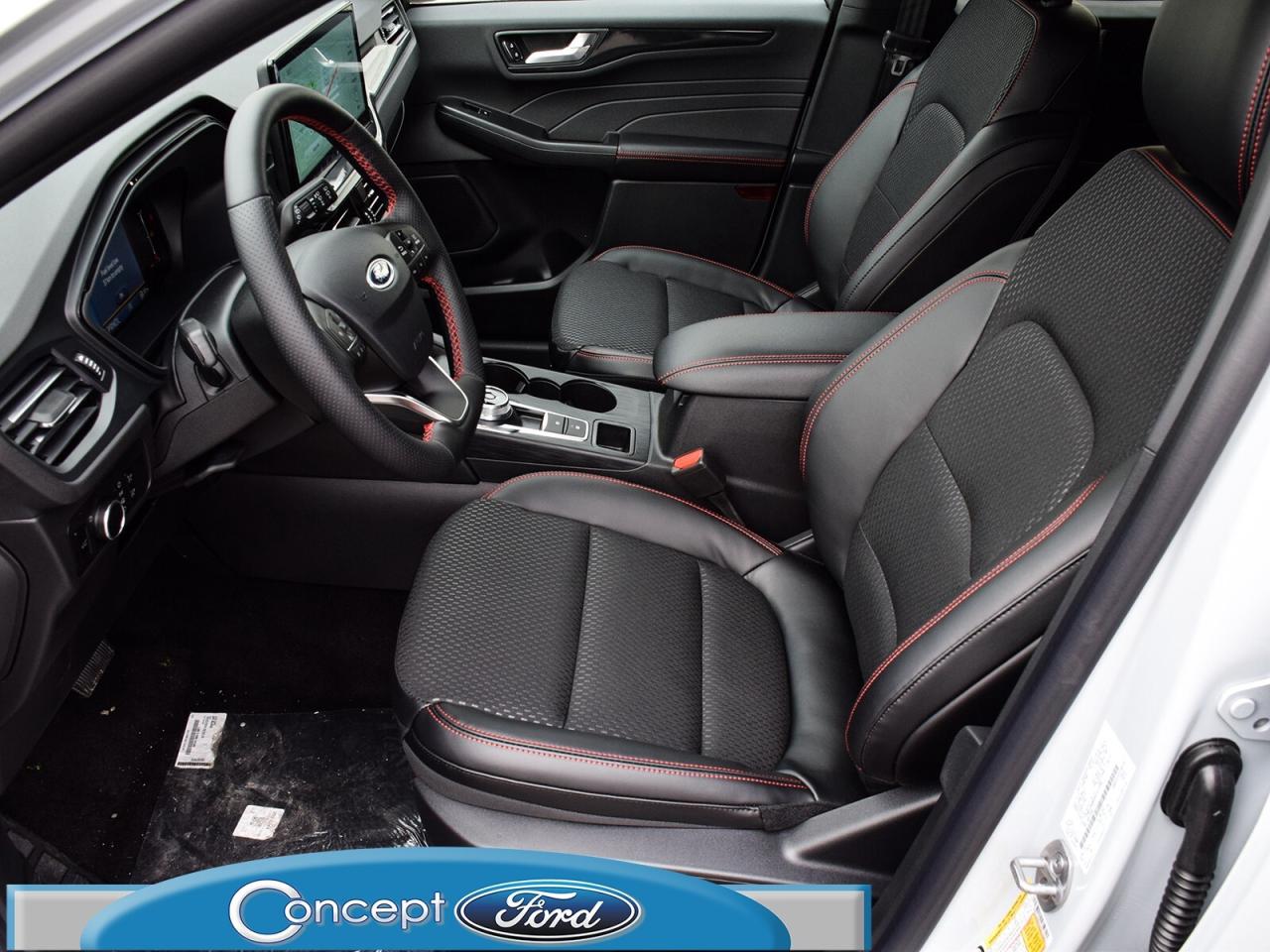 2025 Ford Escape ST-Line AWD Photo