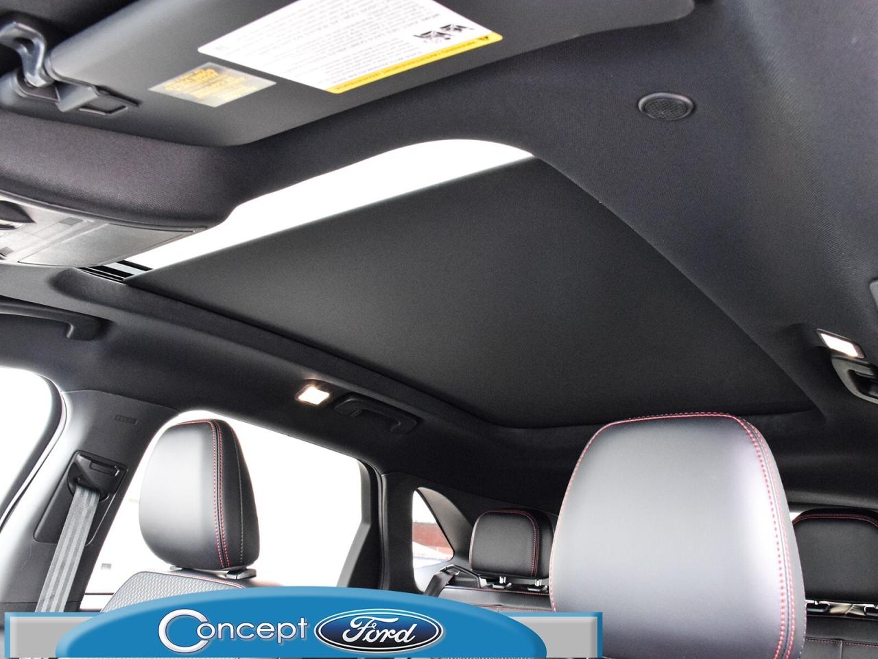 2025 Ford Escape ST-Line AWD Photo