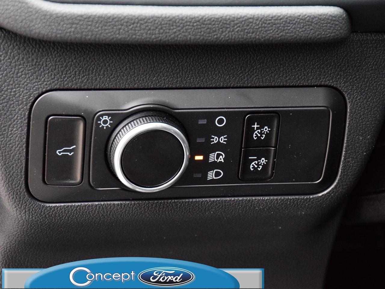 2025 Ford Escape ST-Line AWD Photo