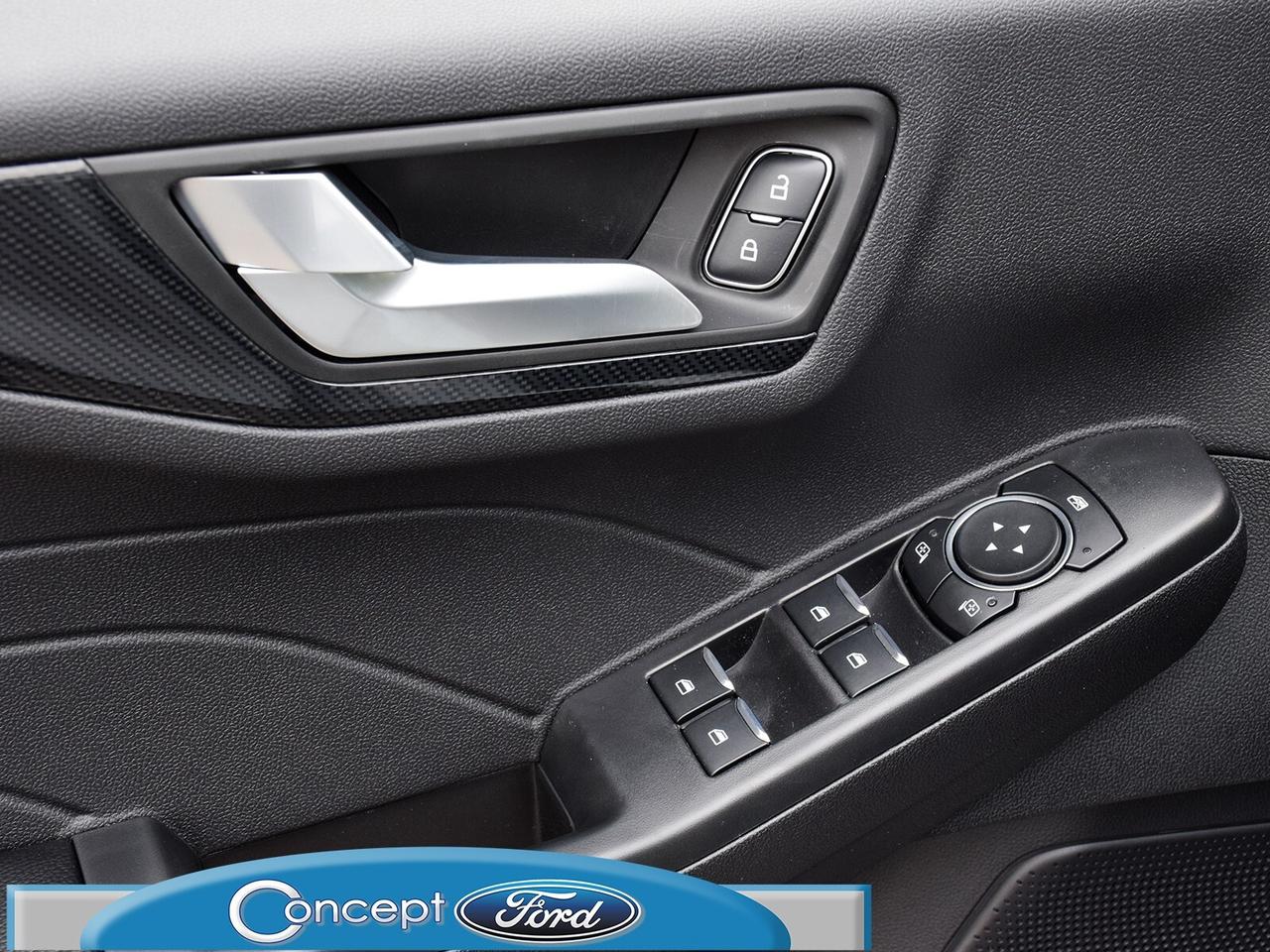 2025 Ford Escape ST-Line Photo