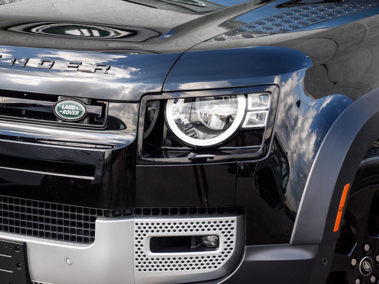 2023 Land Rover Defender 110 S AWD Photo