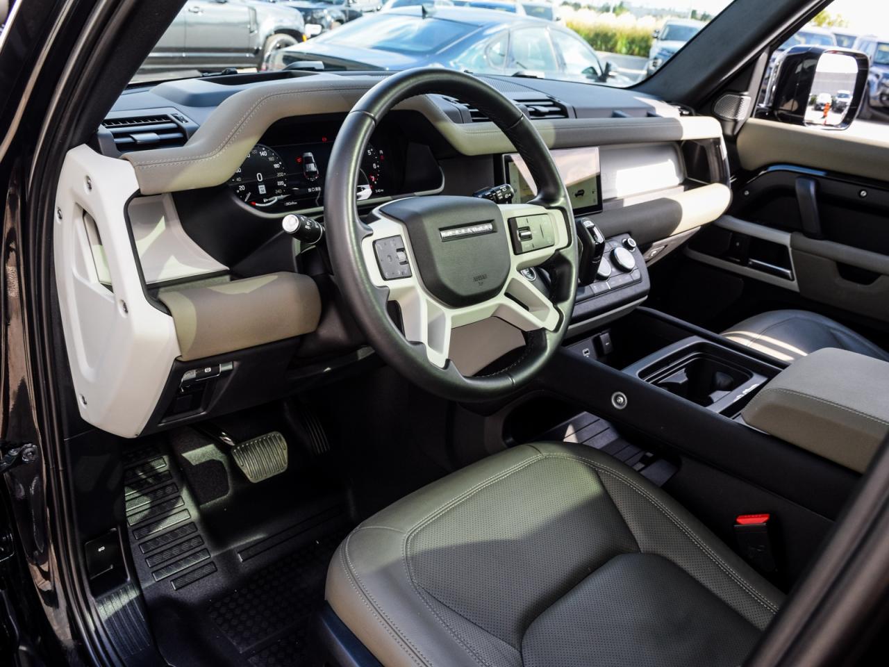 2023 Land Rover Defender 110 S AWD Photo