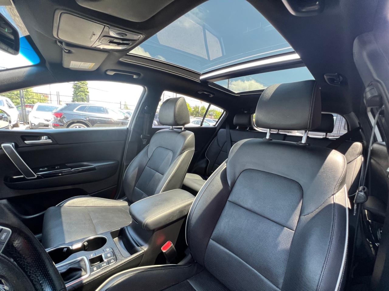 2020 Kia Sportage SX-T AWD * NO ACCIDENTS / CARPLAY / CAMERA / PANO Photo