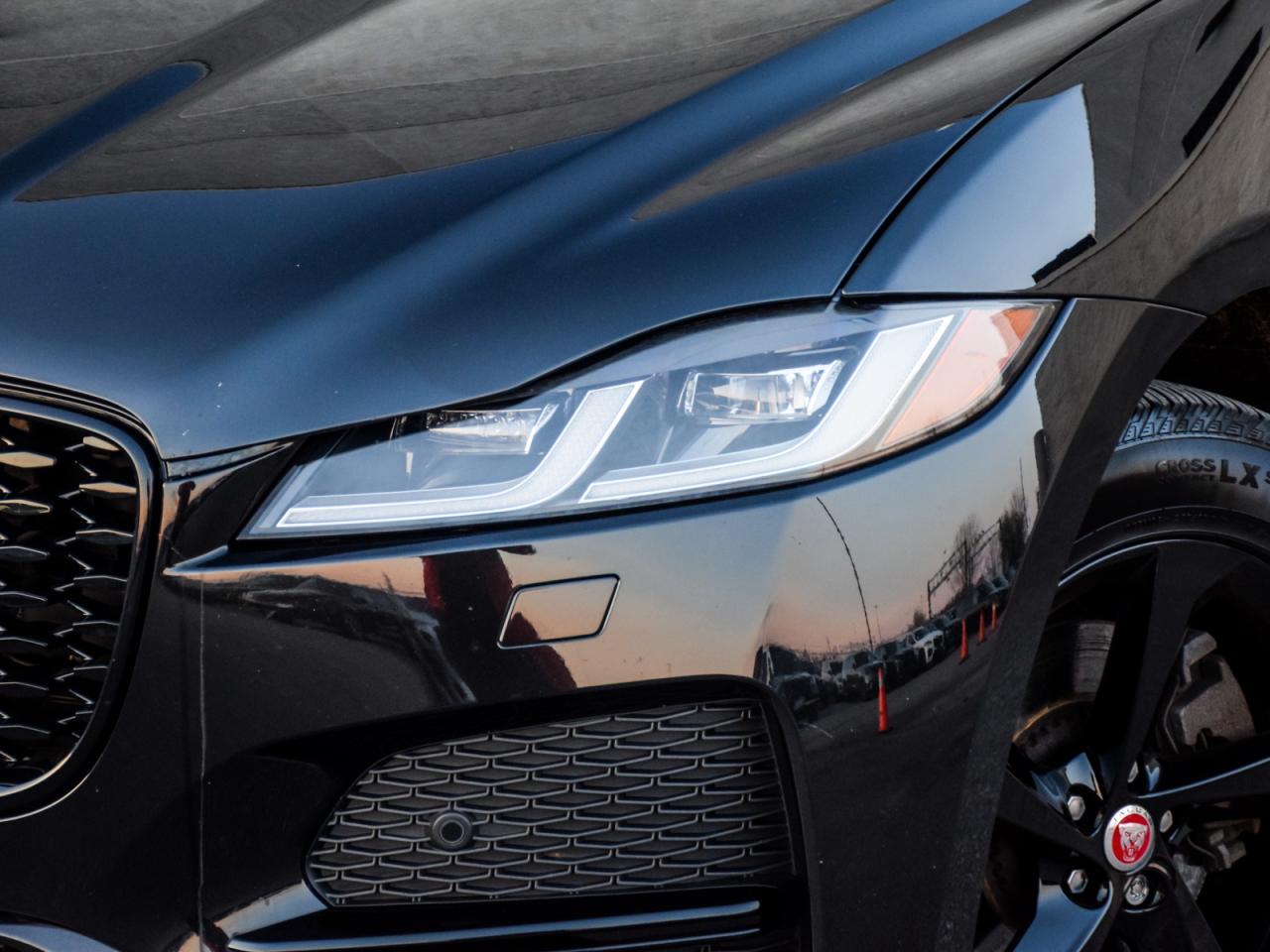 2023 Jaguar F-PACE S Photo