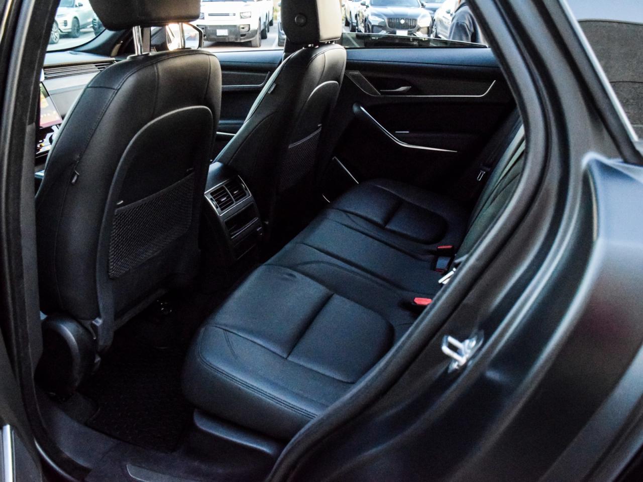 2023 Jaguar F-PACE S Photo