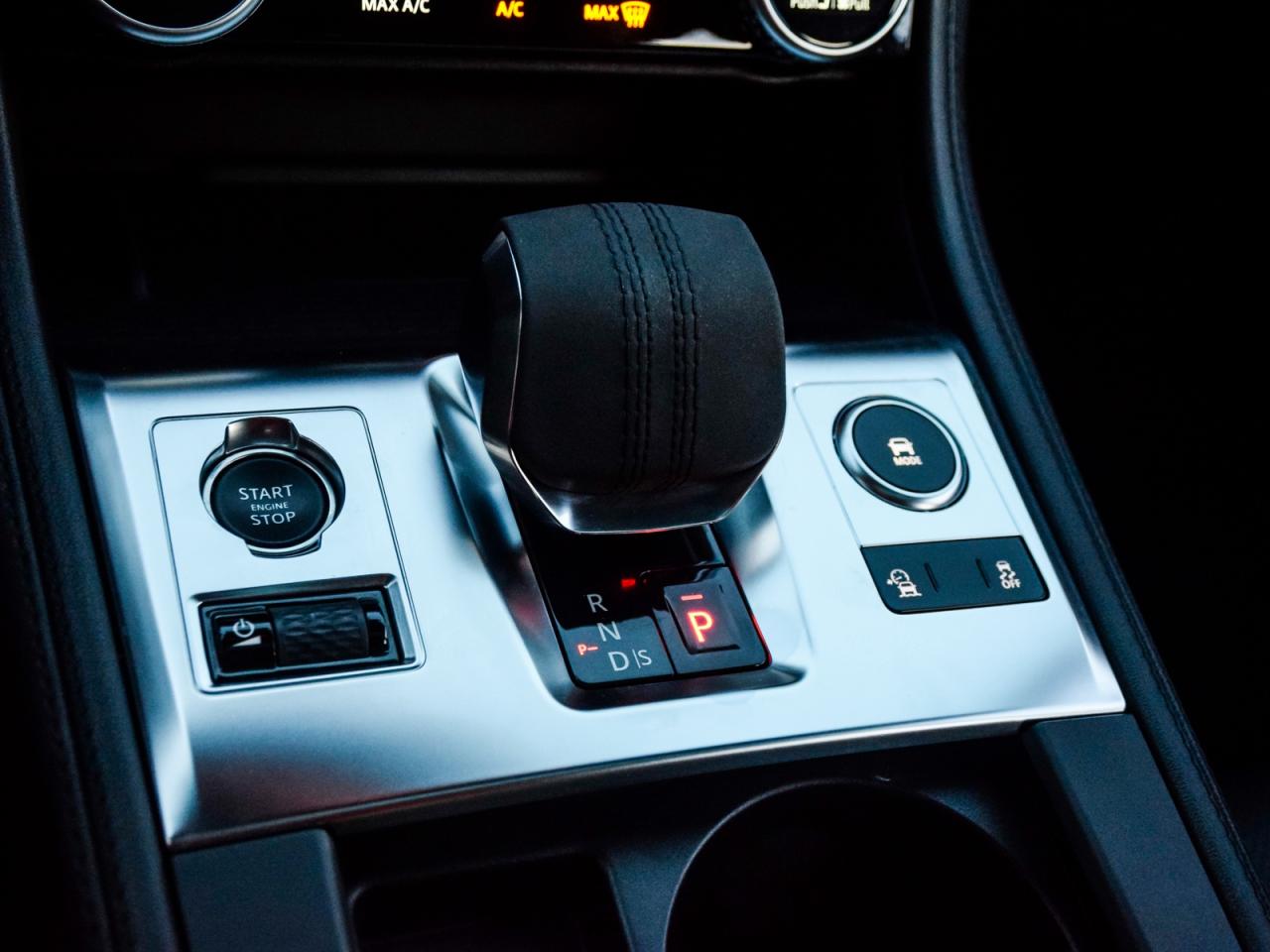 2023 Jaguar F-PACE S Photo