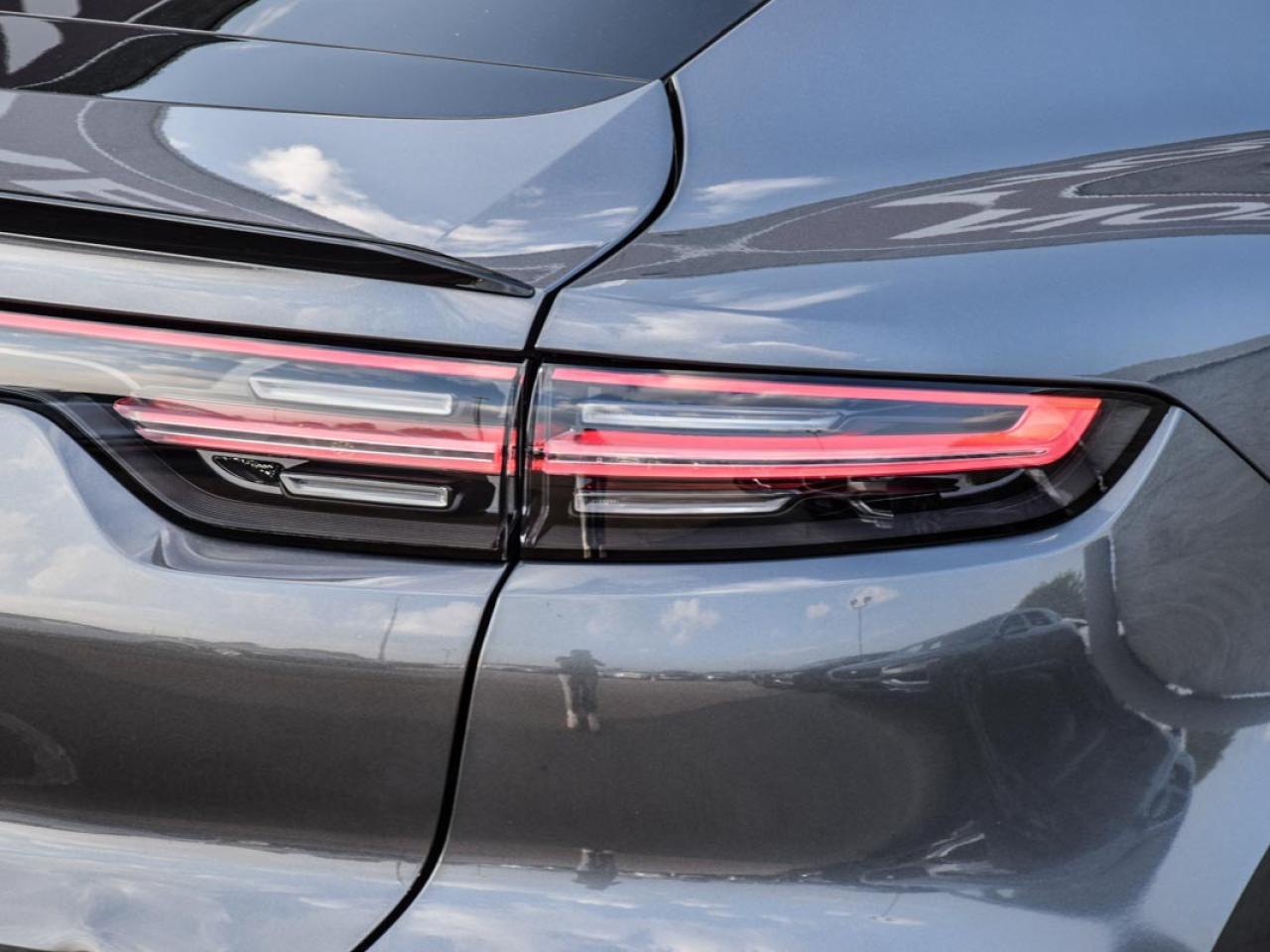 2022 Porsche Cayenne COUPE LOADED Photo