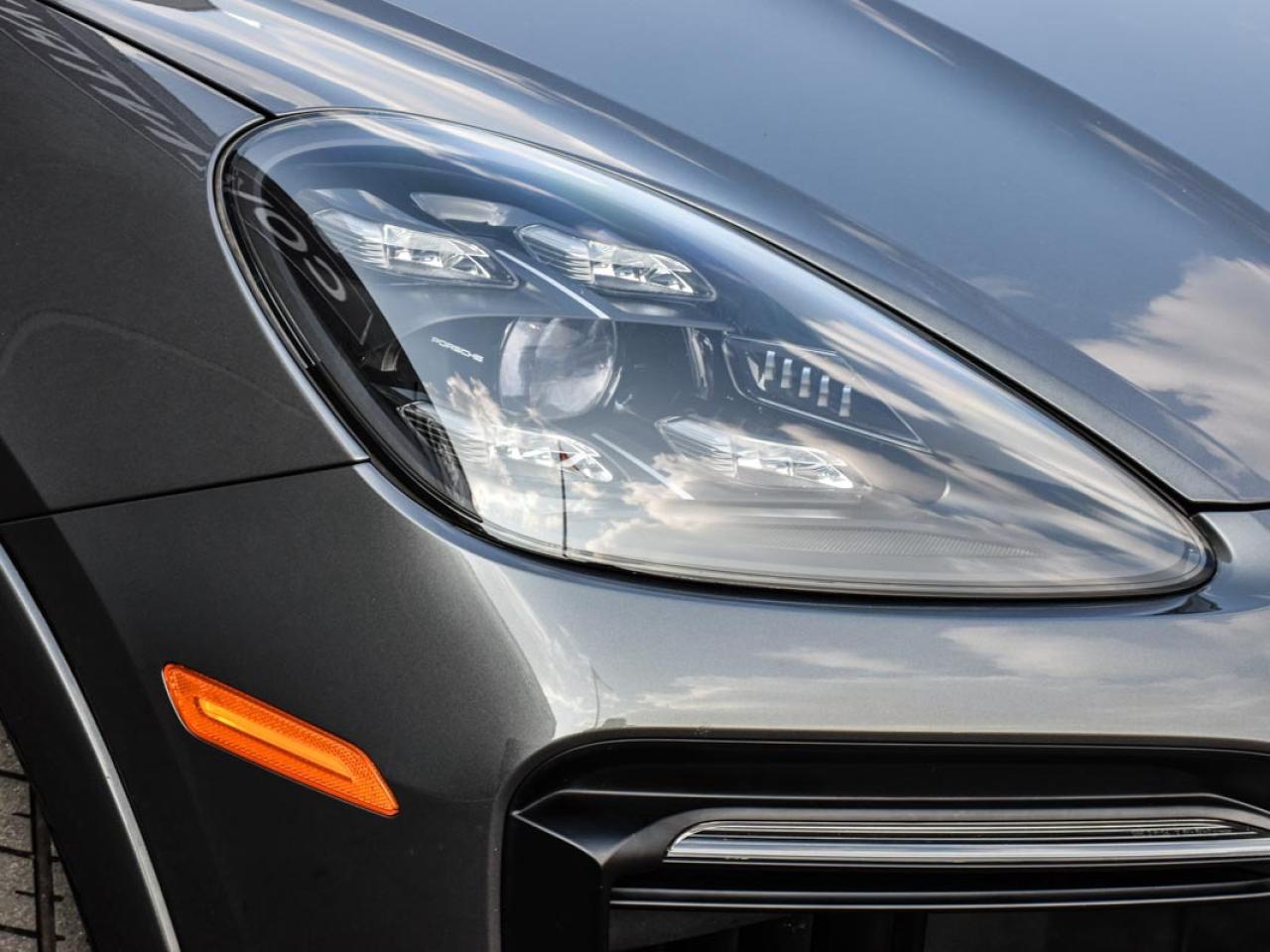 2022 Porsche Cayenne COUPE LOADED Photo